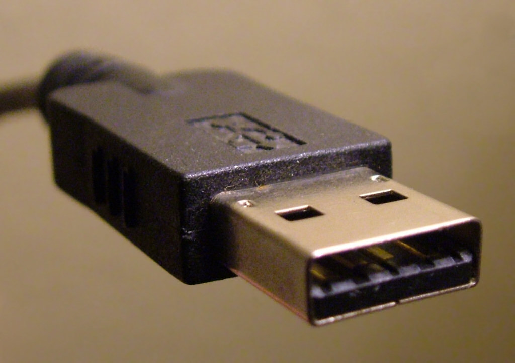 Type_A_USB_connector